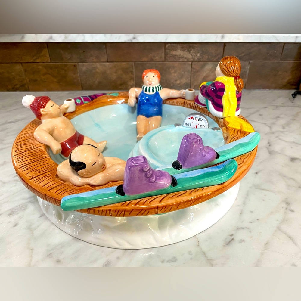 Vintage ceramic chip and dip dish - Lotus (1995) Ski Lodge